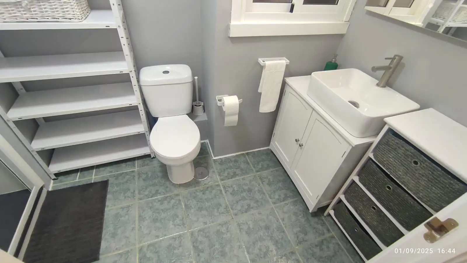 Bathroom of Flat for share in A Coruña Capital   with Heating, Furnished and Oven