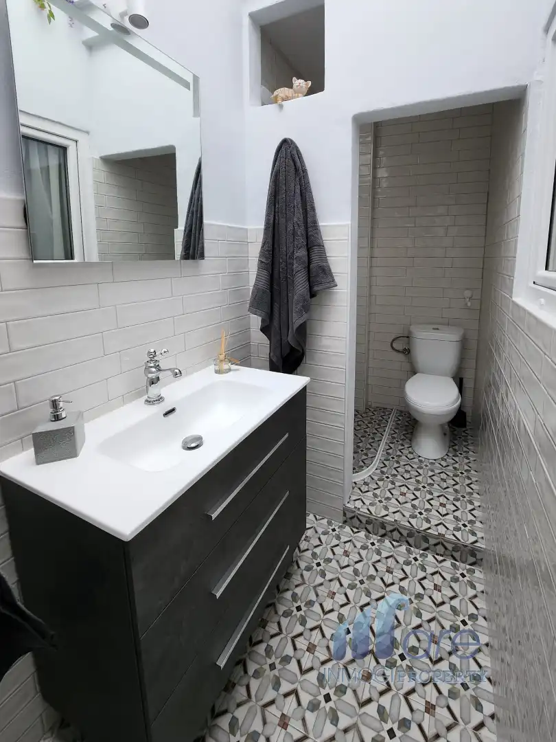 Baño de Dúplex en venta en Almuñécar con Terraza y Amueblado