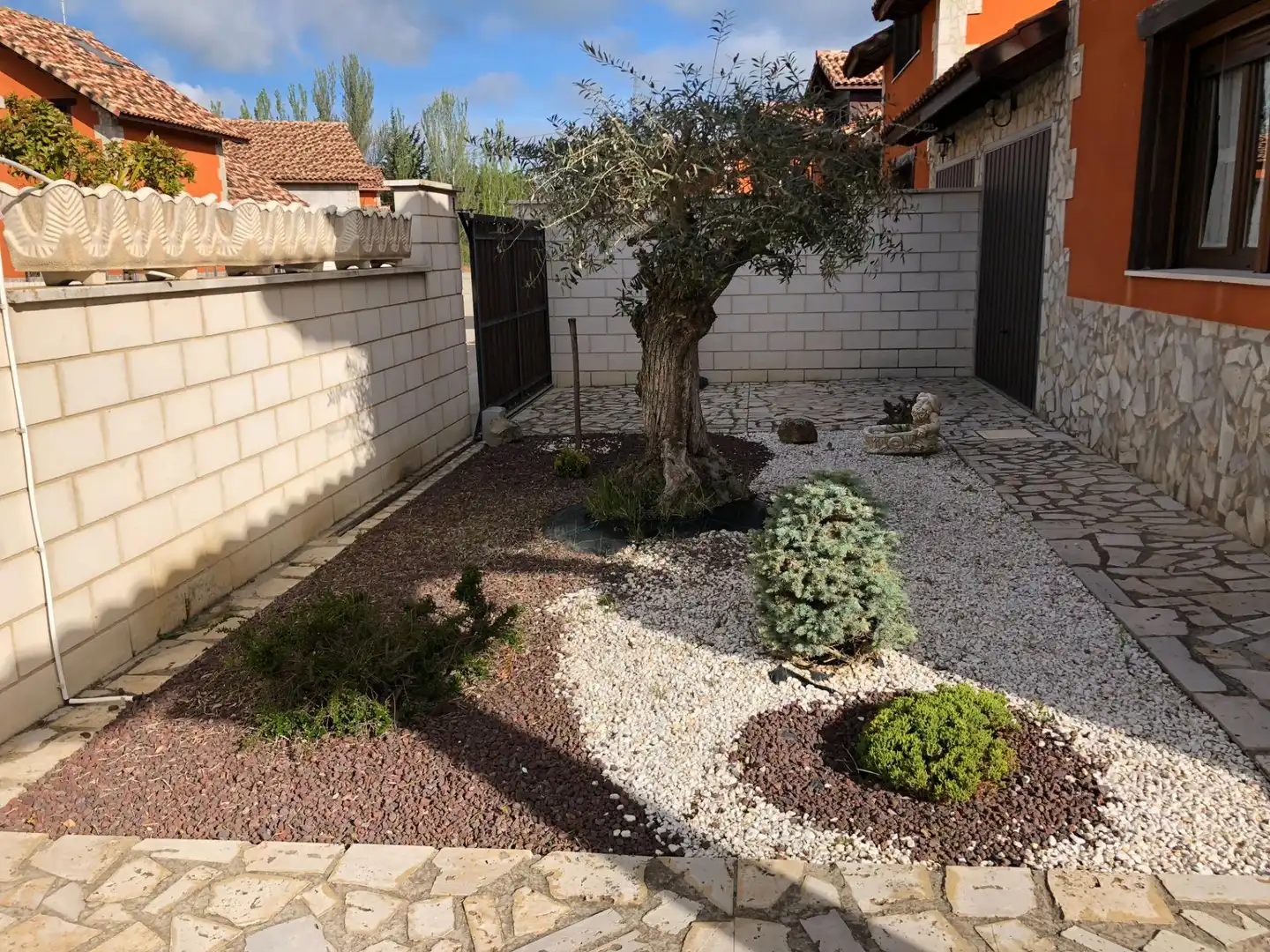 Jardín de Casa o chalet en venta en Grijota con Calefacción y Jardín privado
