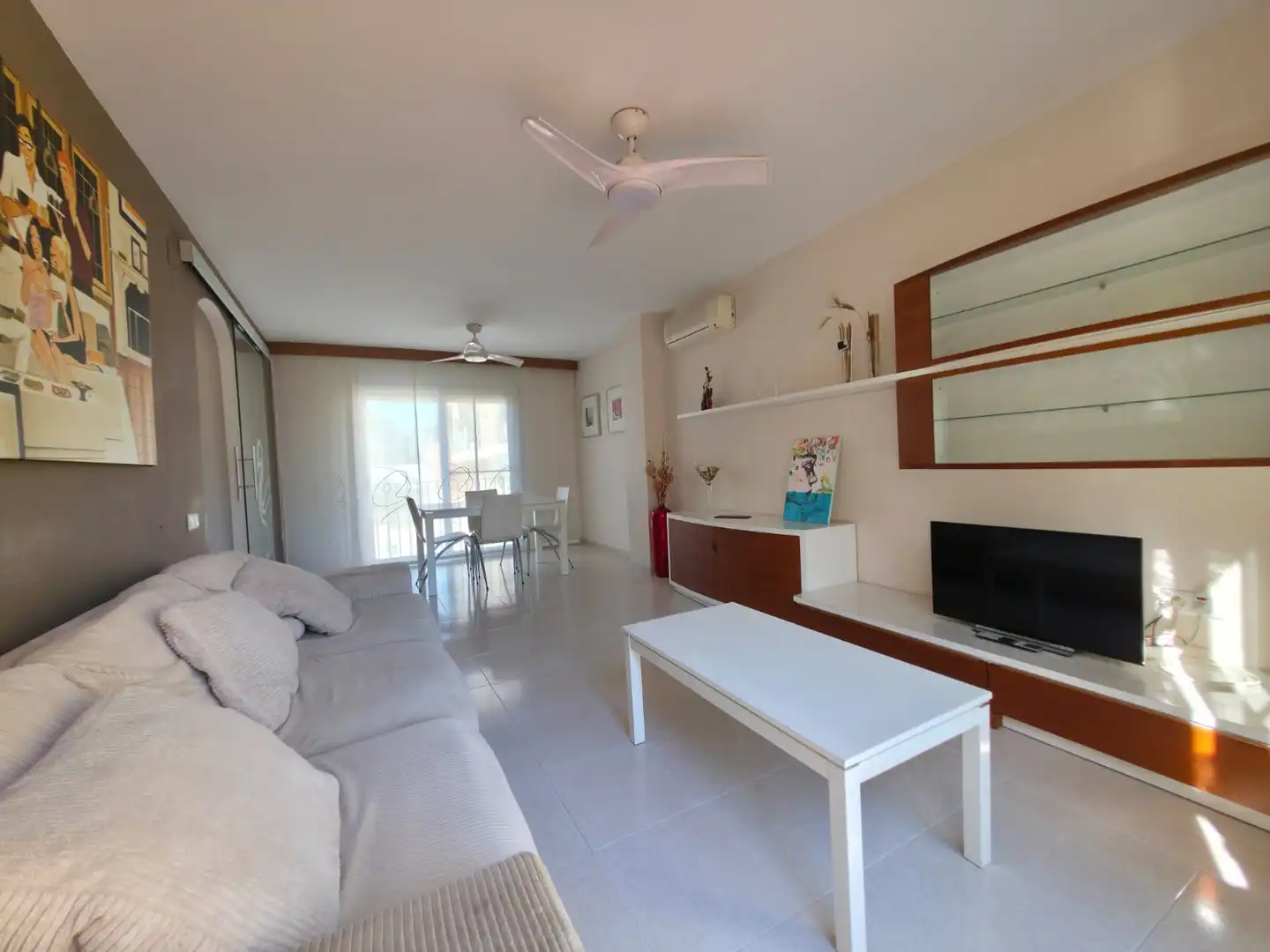 Wohnzimmer von Einfamilien-Reihenhaus zum Verkauf in Alcanar mit Klimaanlage, Terrasse und Abstellraum