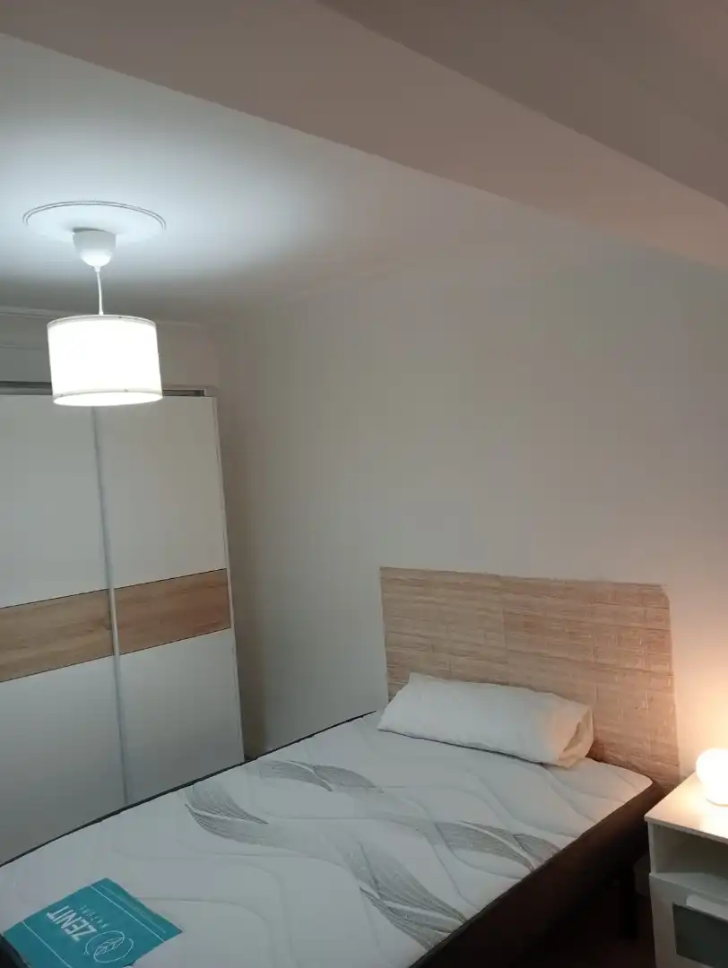 Habitación de Piso en venta en Zaragoza con Aire acondicionado, Calefacción y Amueblado