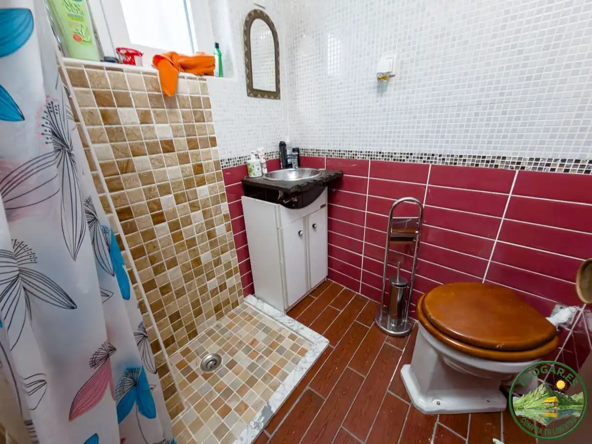 Bathroom of Houses for sale in Toreno  with Heating, Parquet flooring and Furnished