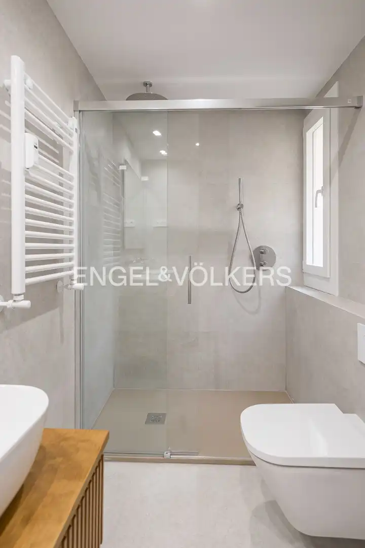 Baño de Piso en venta en Madrid con Aire acondicionado, Calefacción y Parquet