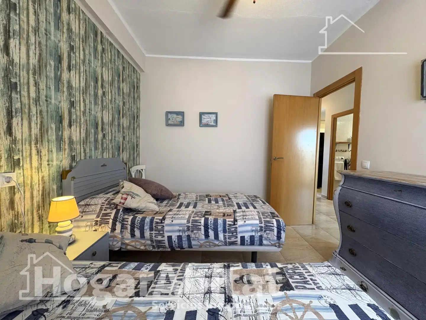 Habitación de Piso en venta en Tavernes de la Valldigna con Terraza y Balcón