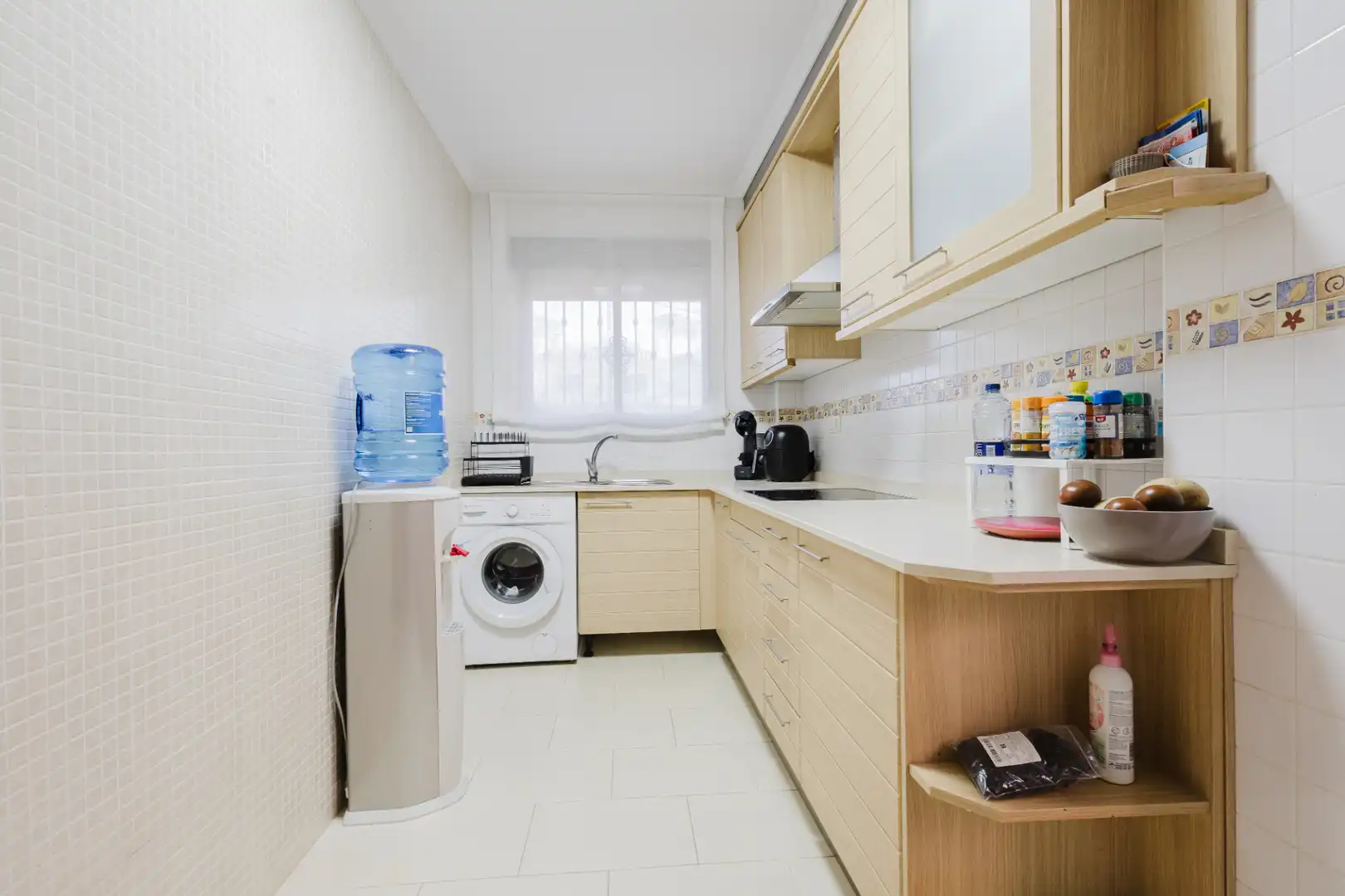 Cuina de Casa o xalet en venda en Torrevieja amb Aire condicionat, Jardí privat i Terrassa