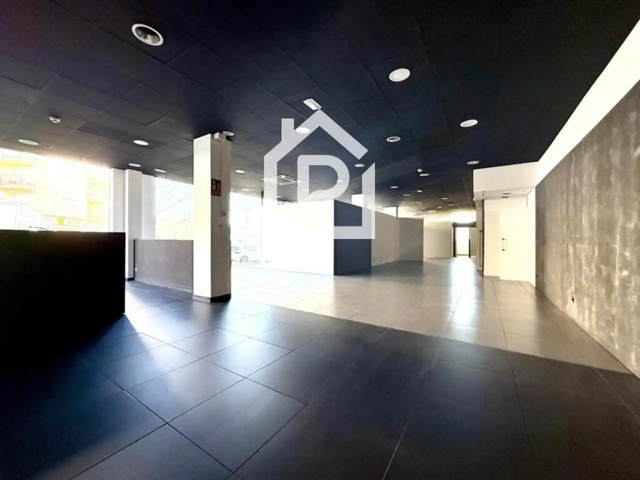 Local comercial en venta en Salvador Dalí i Domènech, imagen 12