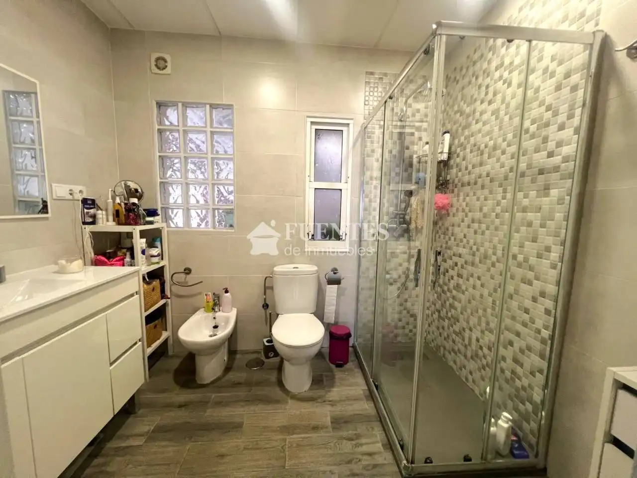 Bathroom of Flat for sale in Alicante / Alacant  with Furnished