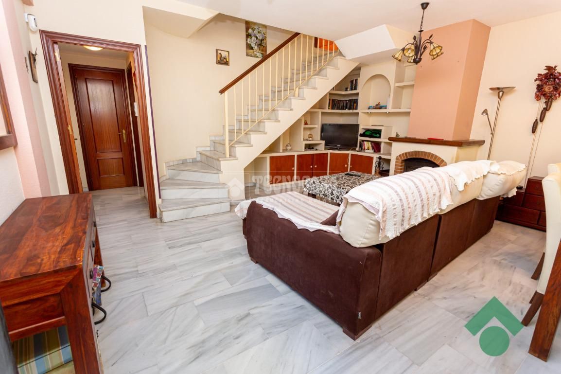 Casa adosada en venta en Algeciras con Terraza y Balcón