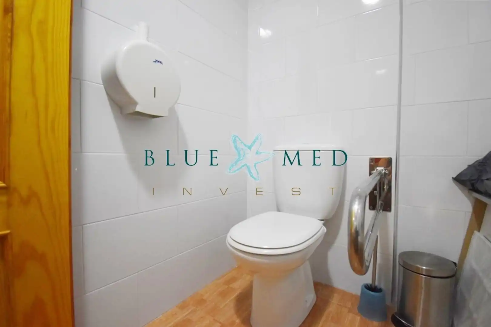Badezimmer von Geschaftsraum zum Verkauf in Mazarrón mit Klimaanlage