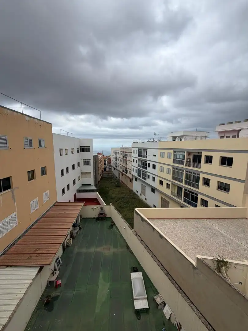 Vista exterior de Pis en venda en San Cristóbal de la Laguna amb Moblat i Balcó
