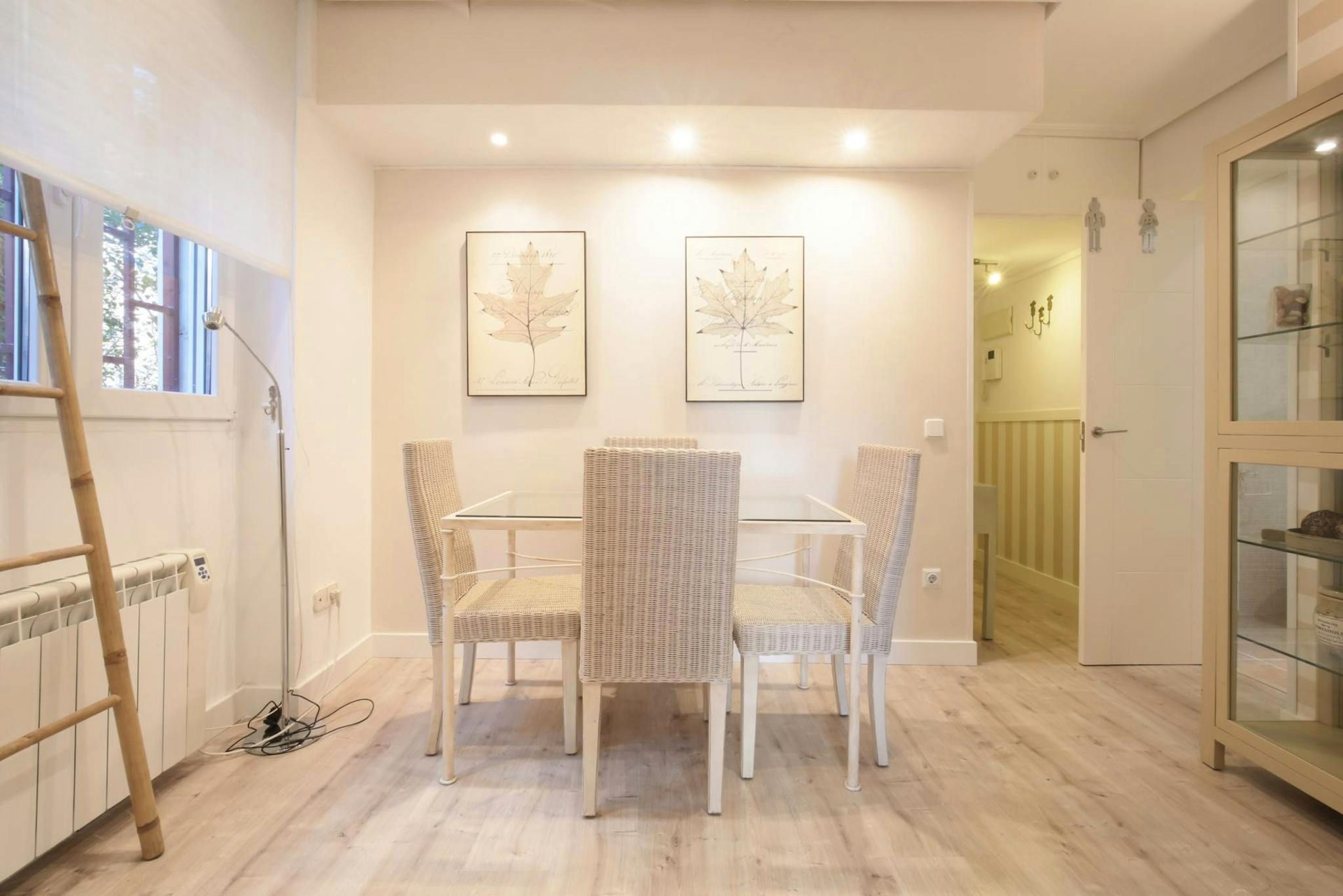 Comedor de Piso de alquiler en  Madrid Capital con Aire acondicionado, Calefacción y Amueblado