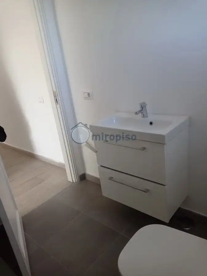 Baño de Piso en venta en El Rosario con Terraza