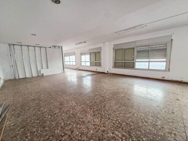 Local comercial en Alquiler en Centre - Eixample – Can Llobet