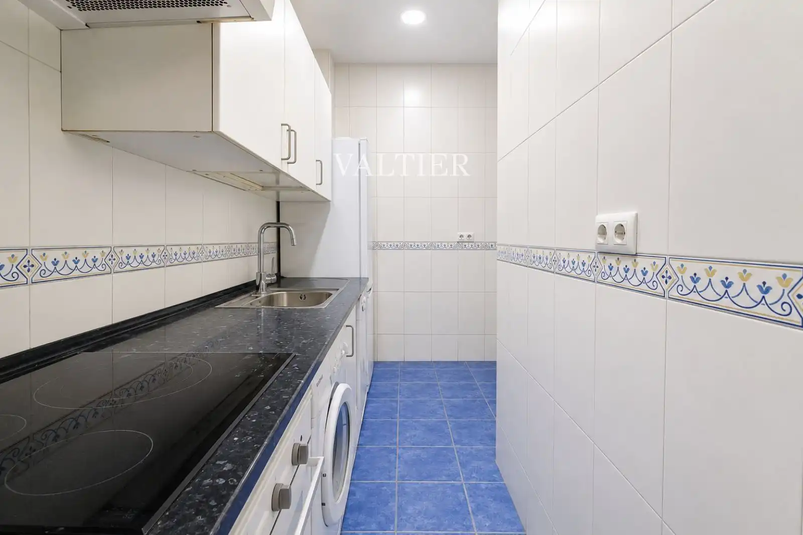 Kitchen of Flat for rent in Madrid