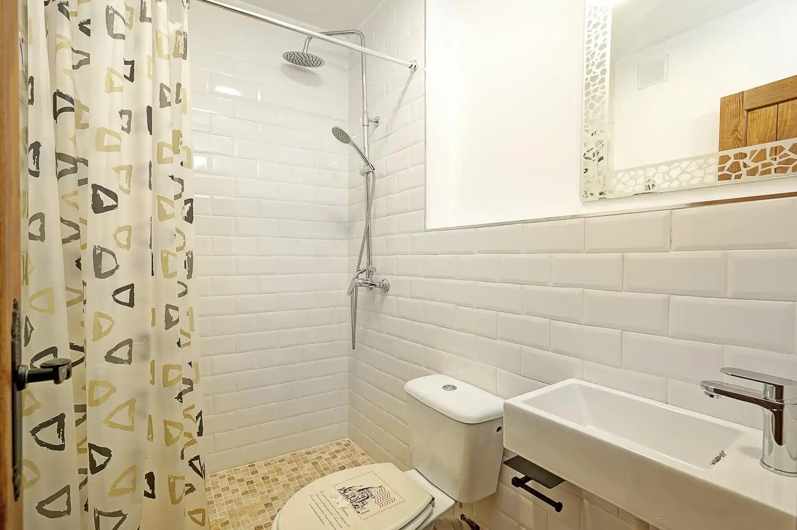 Bany de Casa o xalet en venda en Granada amb Moblat