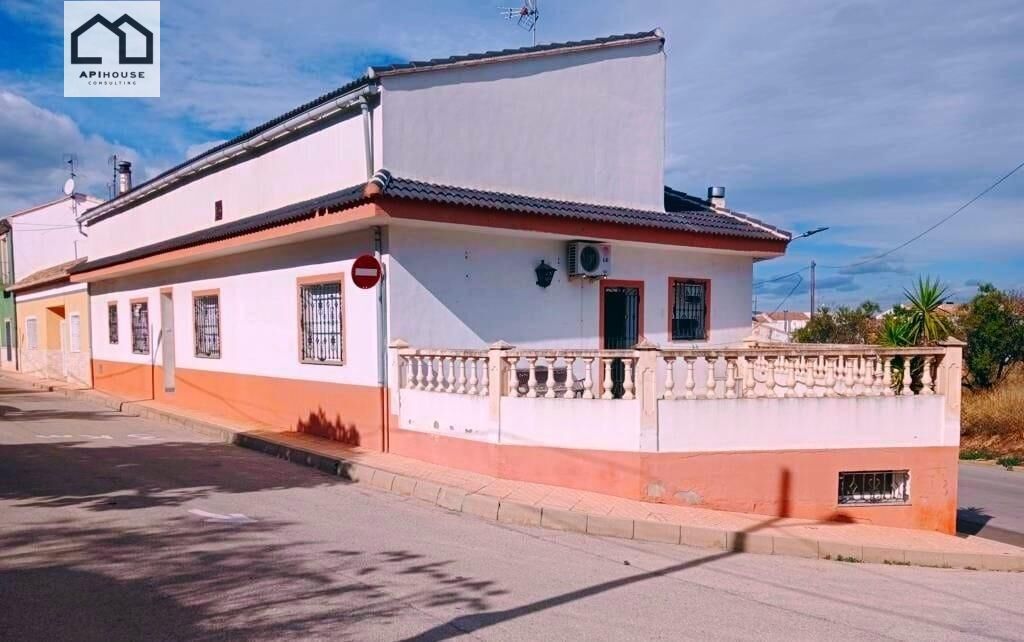 Vista exterior de Casa o xalet de lloguer en La Font de la Figuera amb Aire condicionat i Terrassa