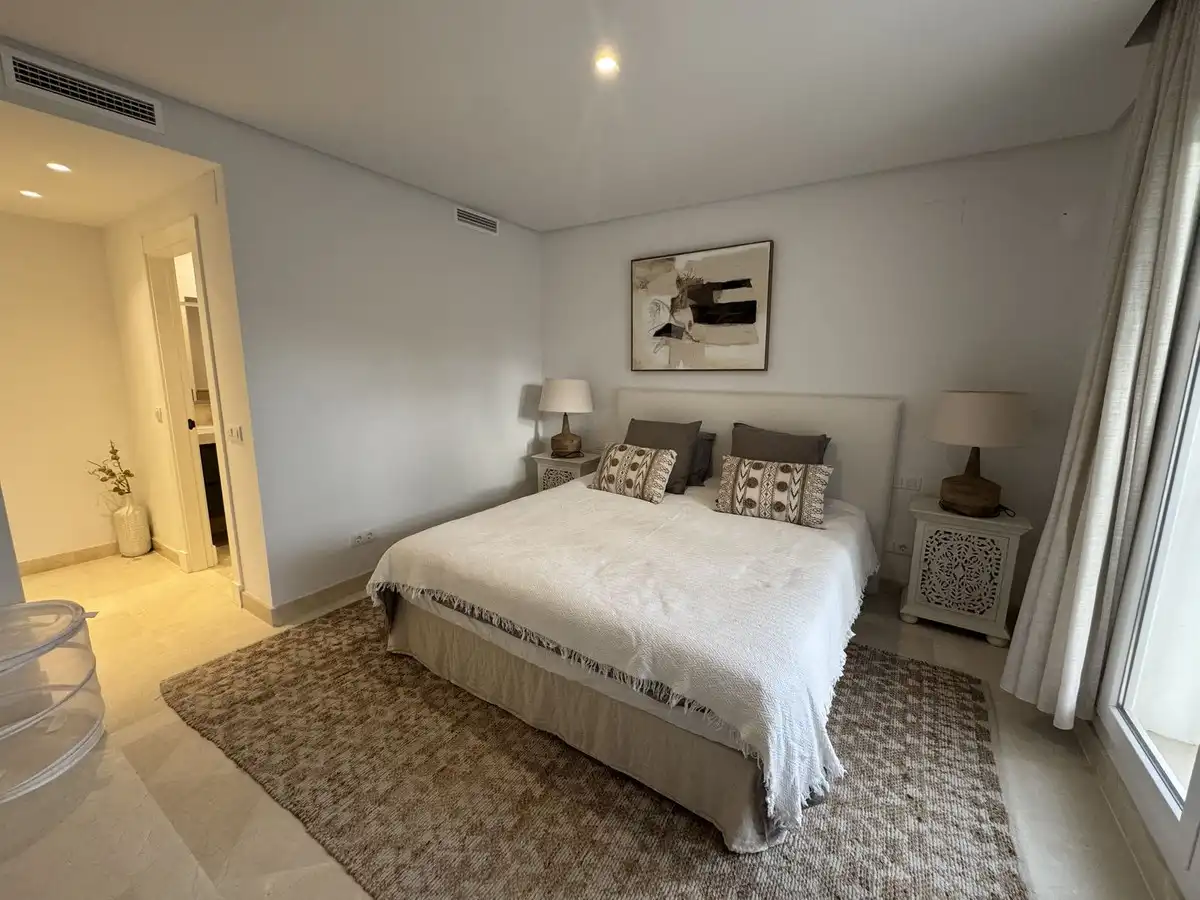 Flat with lift for sale in Nueva Andalucía, imagen 3