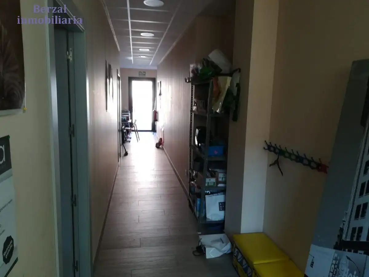 Office for rent in Oyón-Oion  with Heating and Furnished