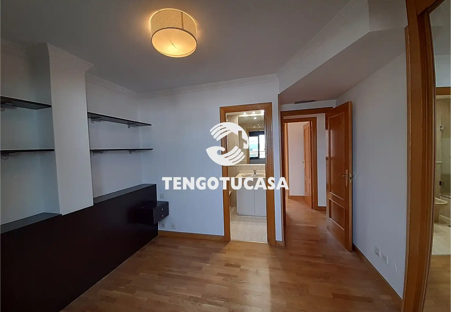 Schlafzimmer von Dachboden zum Verkauf in Madrid mit Klimaanlage, Heizung und Terrasse