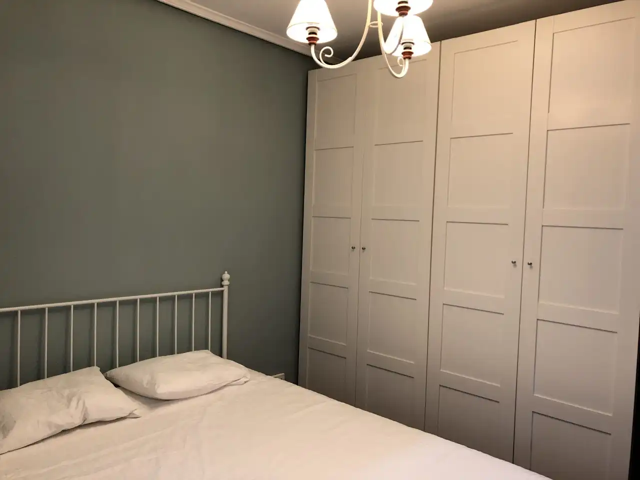 Dormitori de Apartament en venda en Barakaldo  amb Calefacció, Parquet i Moblat