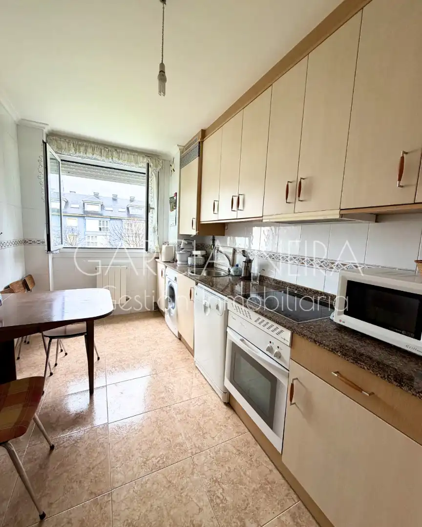 Cocina de Piso en venta en Navia con Calefacción, Parquet y Amueblado