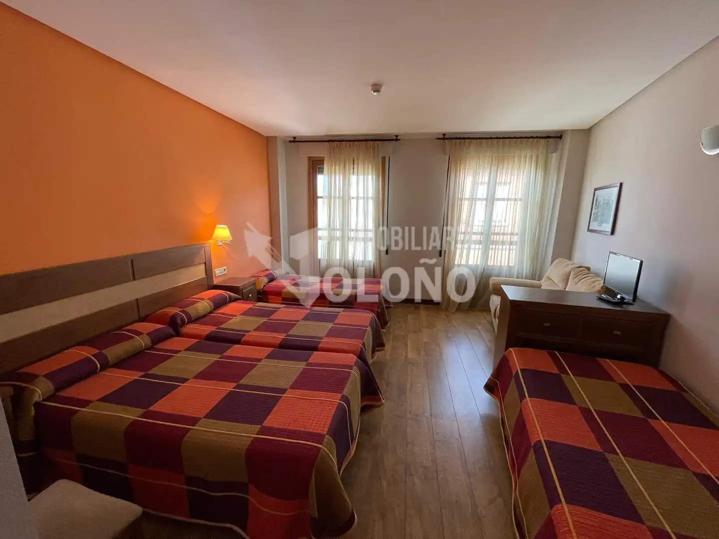 Habitación de Edificio en venta en Castañares de Rioja