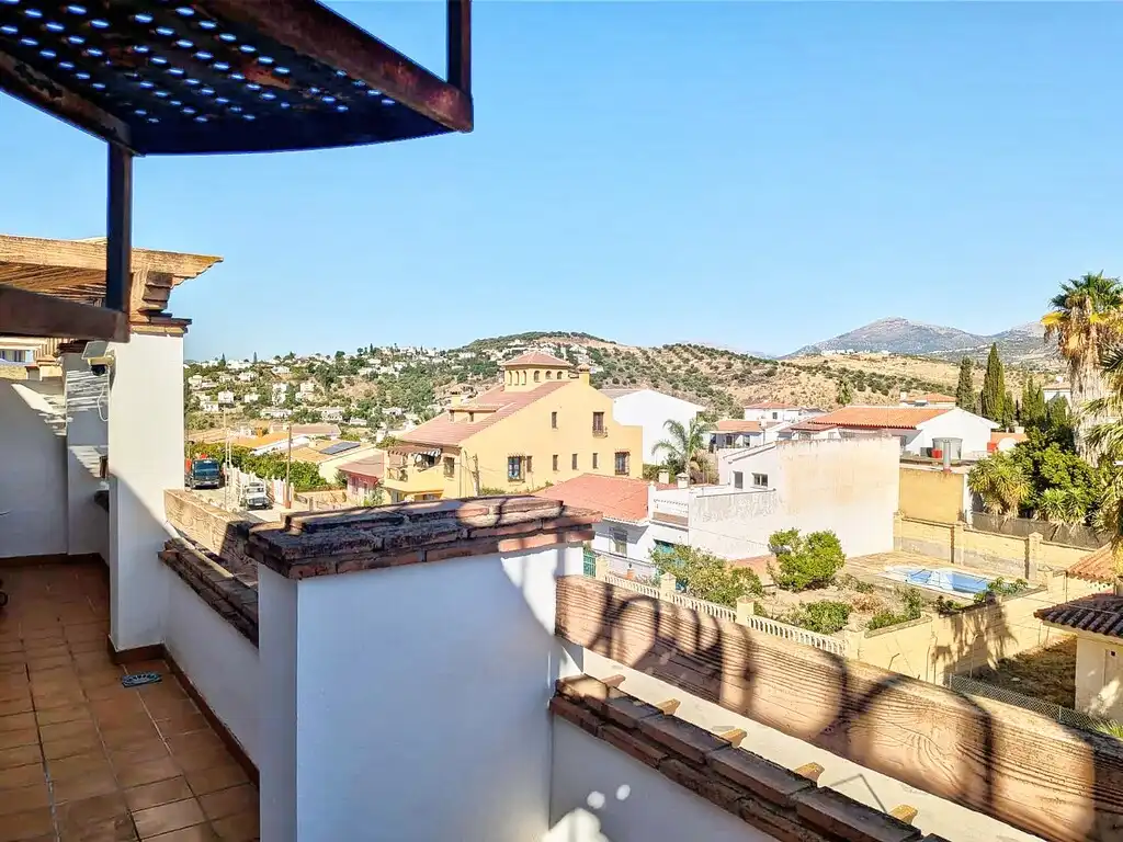 Außenansicht von Dachboden zur Miete in Alcaucín, Málaga