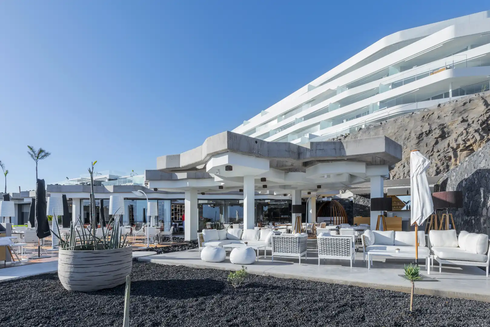 Wohnungen zum Verkauf in Adeje mit Klimaanlage, Terrasse und Abstellraum