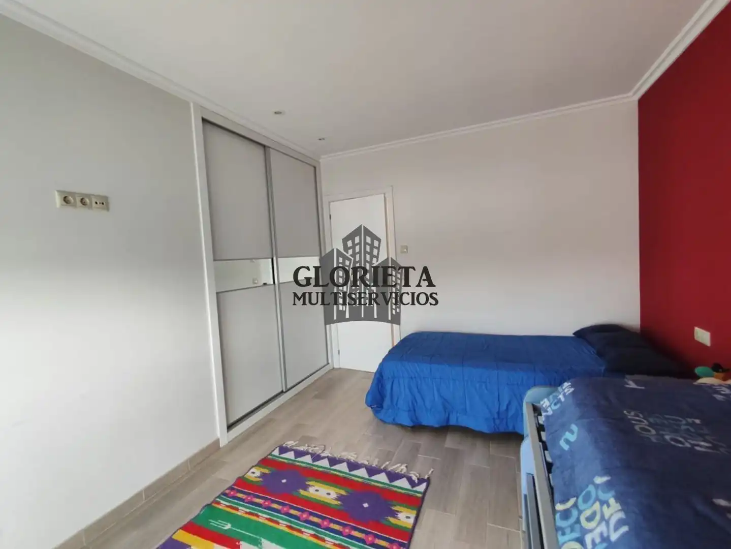 Dormitori de Casa o xalet en venda en Bueu amb Calefacció, Terrassa i Moblat