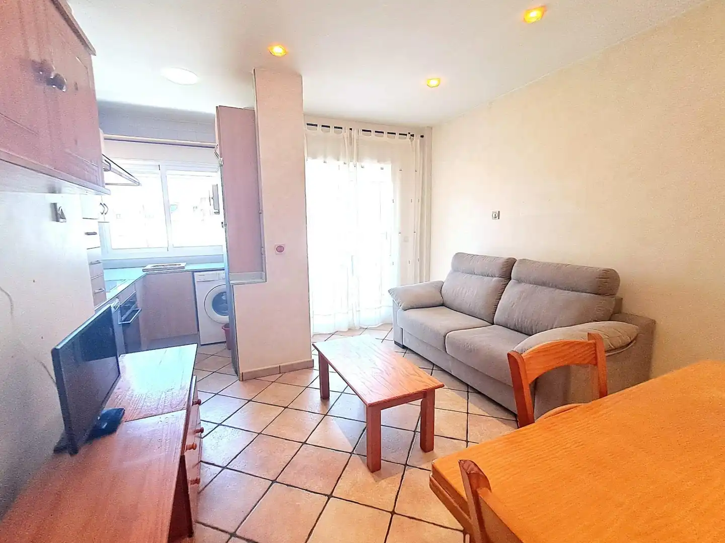 Sala d'estar de Apartament en venda en Águilas amb Aire condicionat, Calefacció i Jardí privat