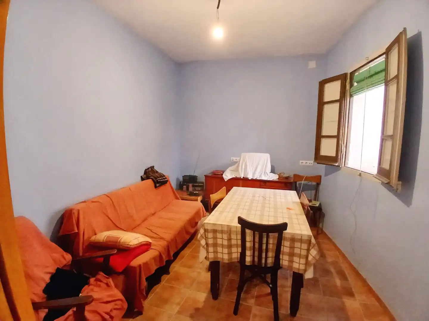 Sala de estar de Casa adosada en venta en Monroyo con Amueblado, Horno y Balcón