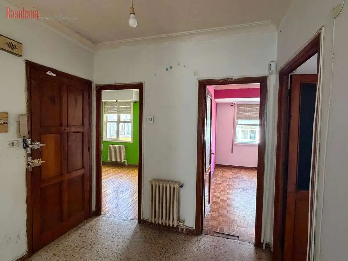 Habitación de Piso en venta en Lugo con Calefacción