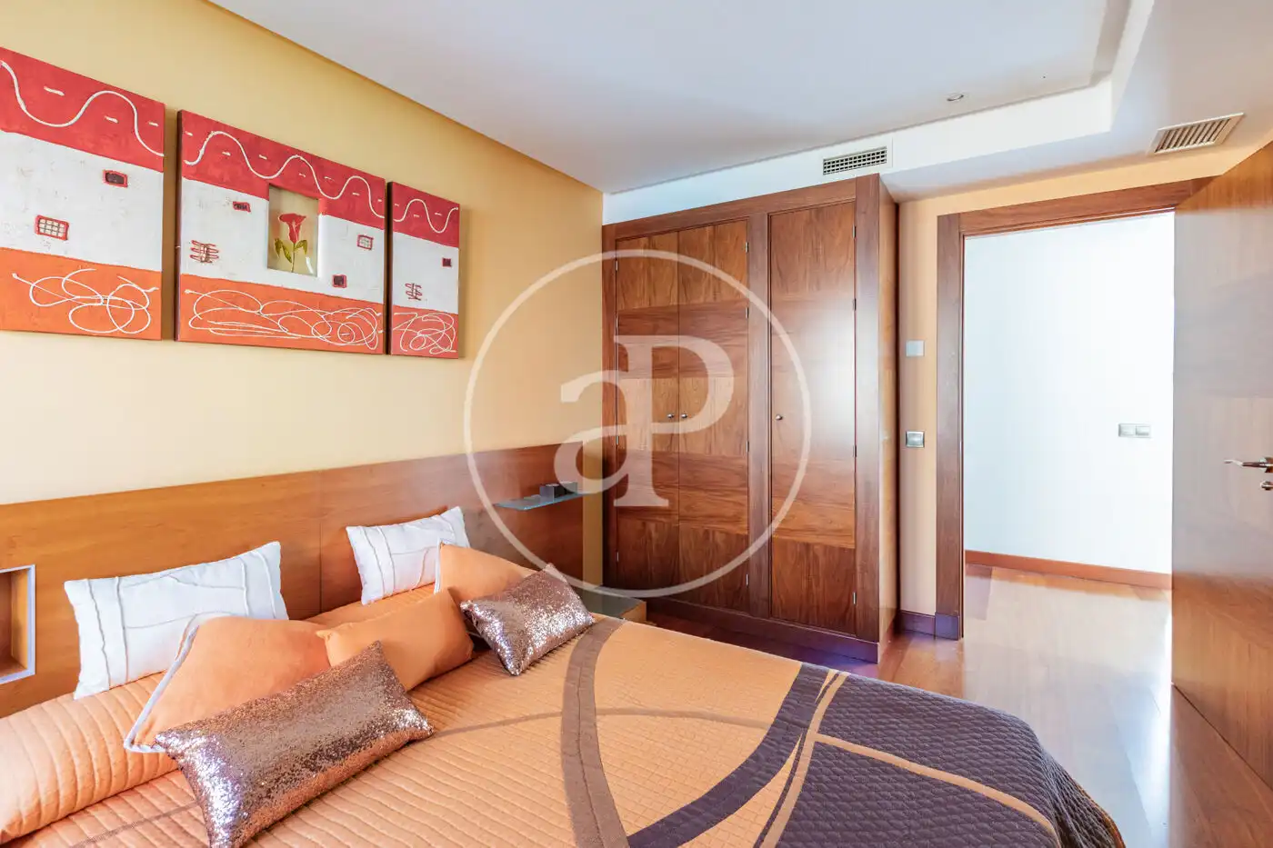 Habitación de Casa o chalet en venta en Madrid con Aire acondicionado, Calefacción y Jardín privado
