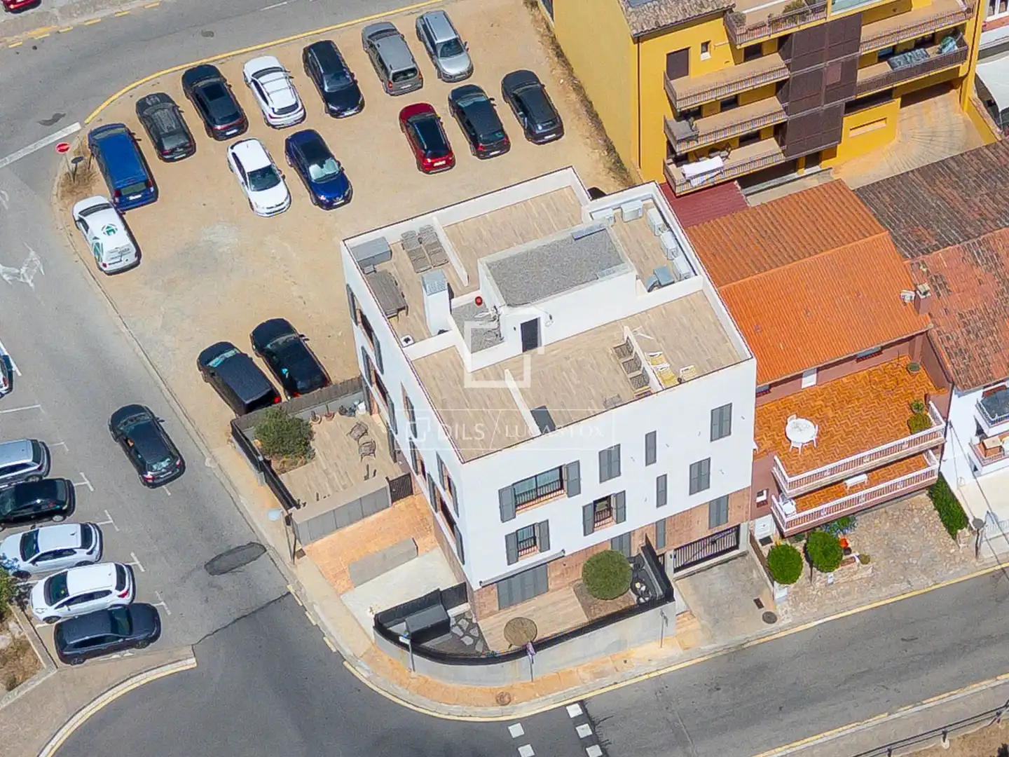 Außenansicht von Wohnung zum Verkauf in Begur mit Klimaanlage, Heizung und Terrasse