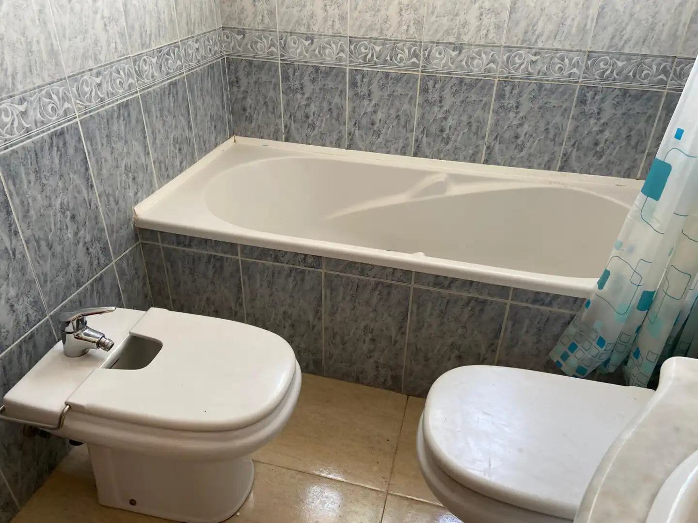 Badezimmer von Wohnung zur Miete in Reus mit Möbliert, Ofen und Waschmaschine