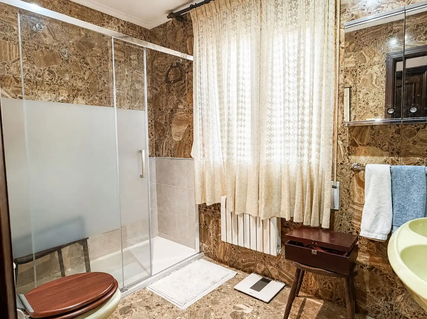 Bathroom of Houses for sale in Llíria  with Heating, Terrace and Swimming Pool