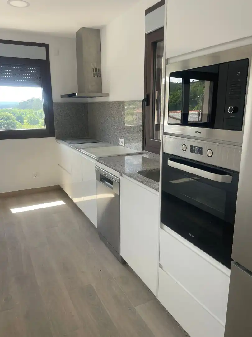 Cocina de Casa o chalet de alquiler en Santiago de Compostela  con Se aceptan mascotas
