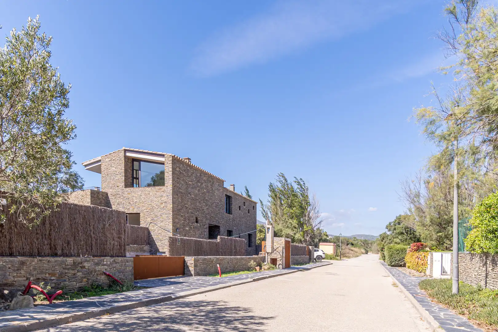 Außenansicht von Haus oder Chalet zum Verkauf in Cadaqués mit Klimaanlage, Heizung und Privatgarten