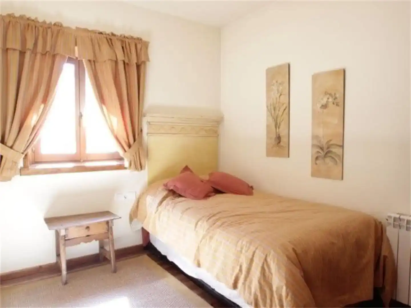 Bedroom of Flat for rent in Naut Aran  with Private garden, Parquet flooring and Storage room