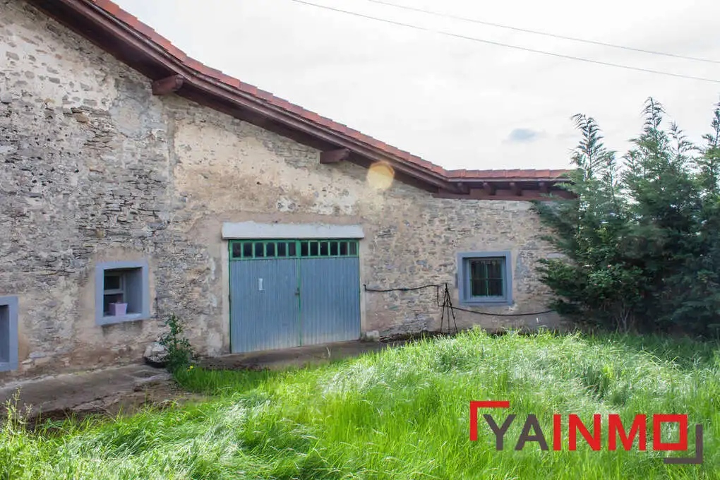 Vista exterior de Casa o xalet en venda en Vitoria - Gasteiz amb Calefacció, Jardí privat i Terrassa