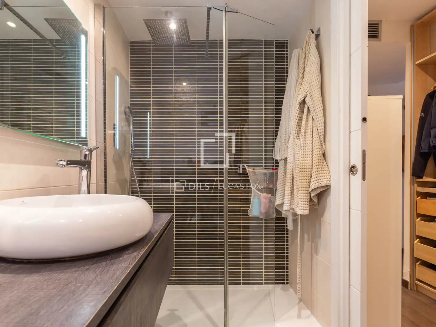 Bathroom of Flat for sale in Centre  