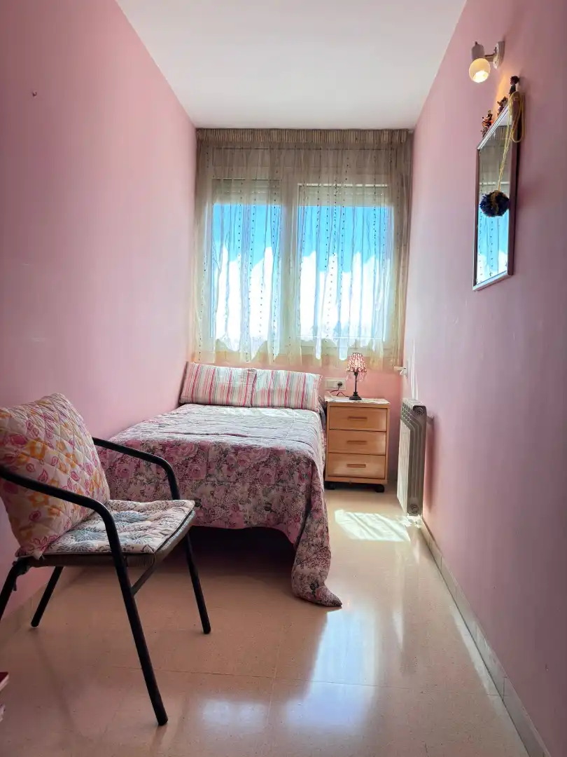 Habitación de Ático en venta en Terrassa con Calefacción, Terraza y Trastero