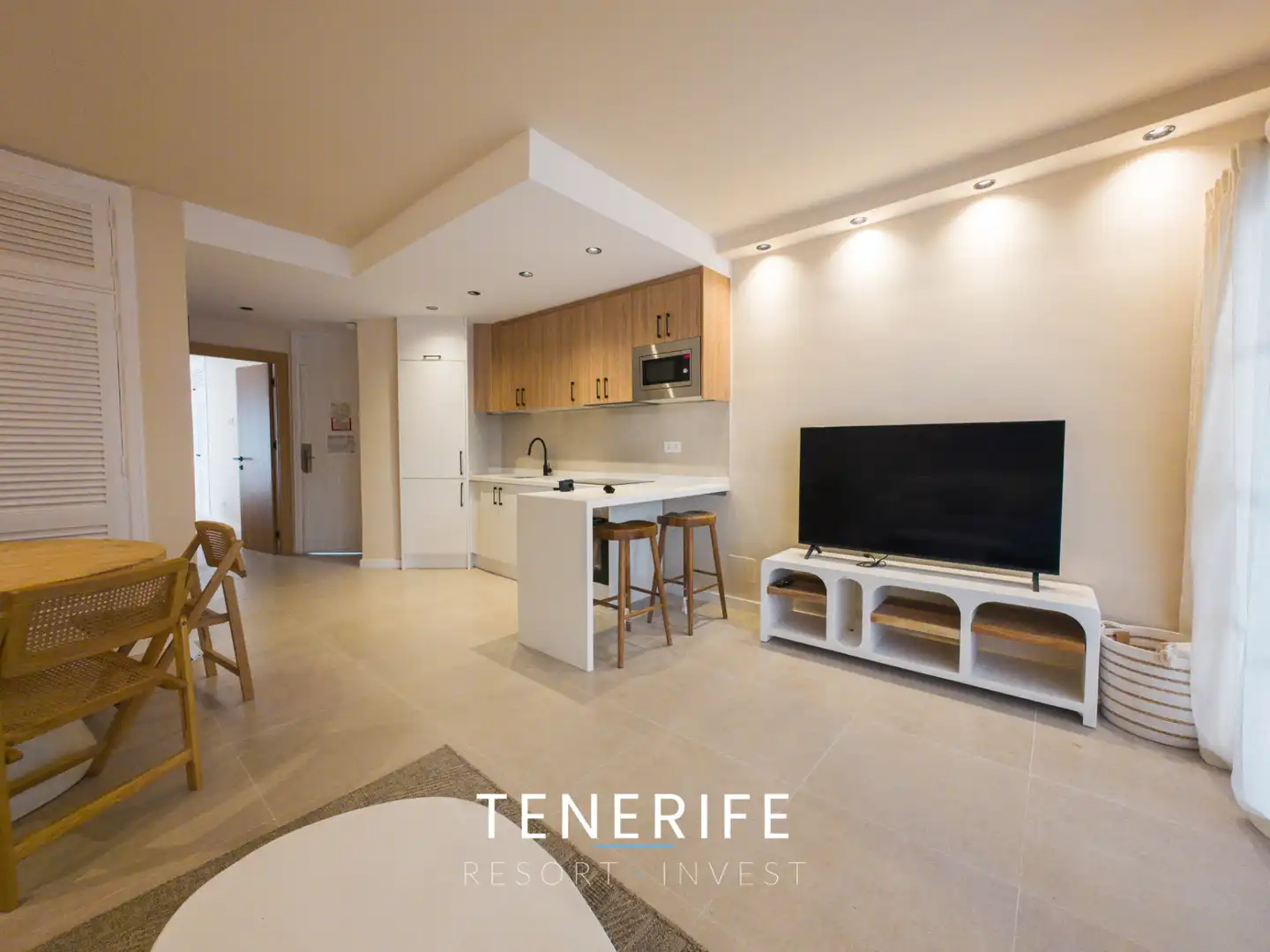 Außenansicht von Wohnungen zum Verkauf in Adeje mit Terrasse, Abstellraum und Möbliert