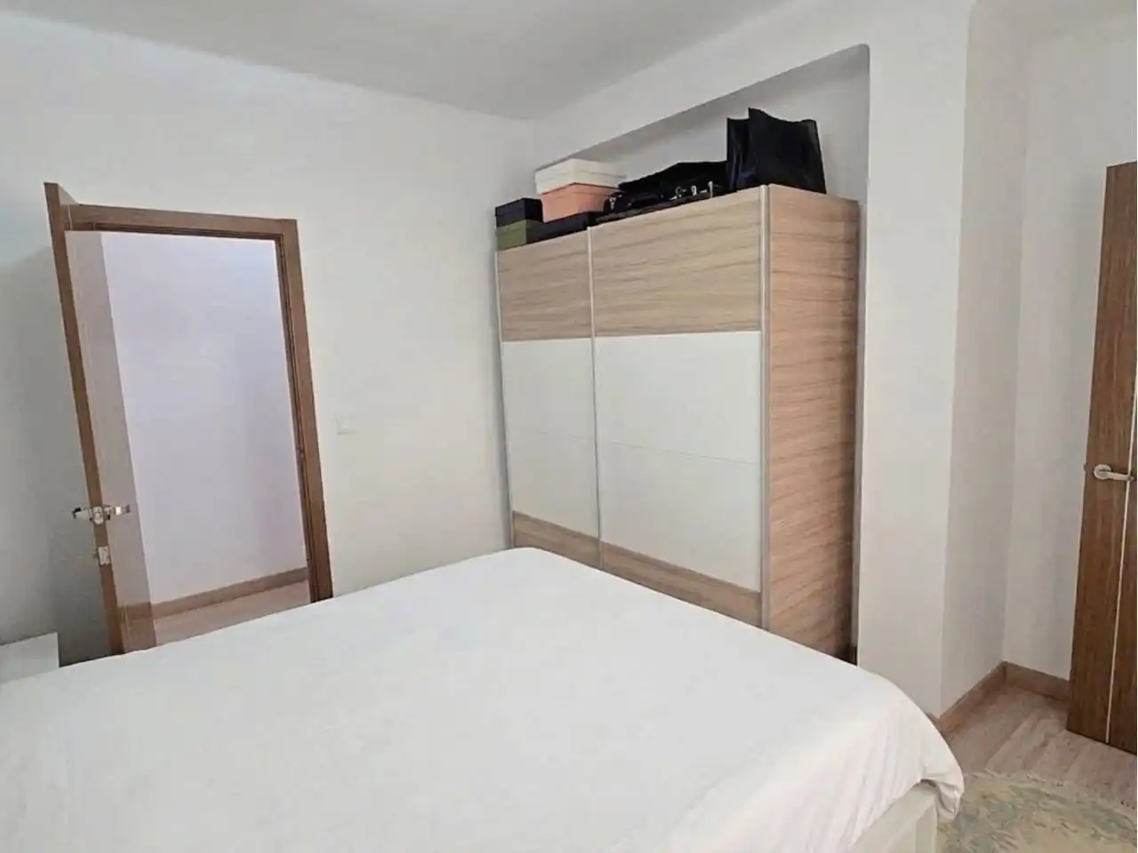 Habitación de Piso en venta en Valencia con Aire acondicionado y Balcón