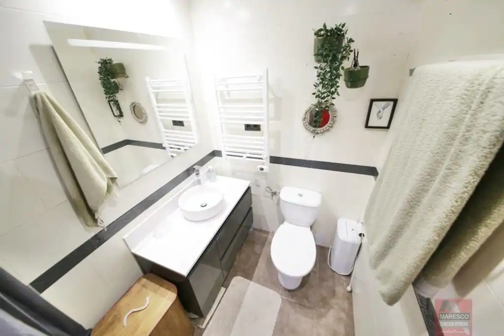 Badezimmer von Wohnungen zum Verkauf in Mijas mit Klimaanlage, Terrasse und Gemeinschaftspool
