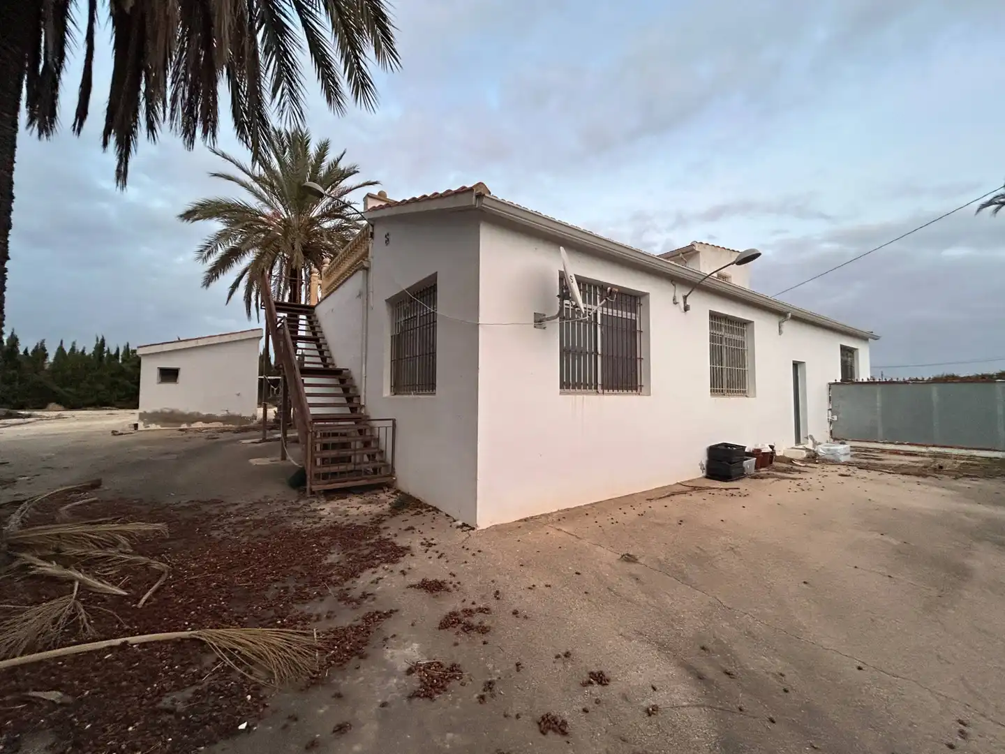 Vista exterior de Casa adosada en venta en Elche / Elx con Terraza