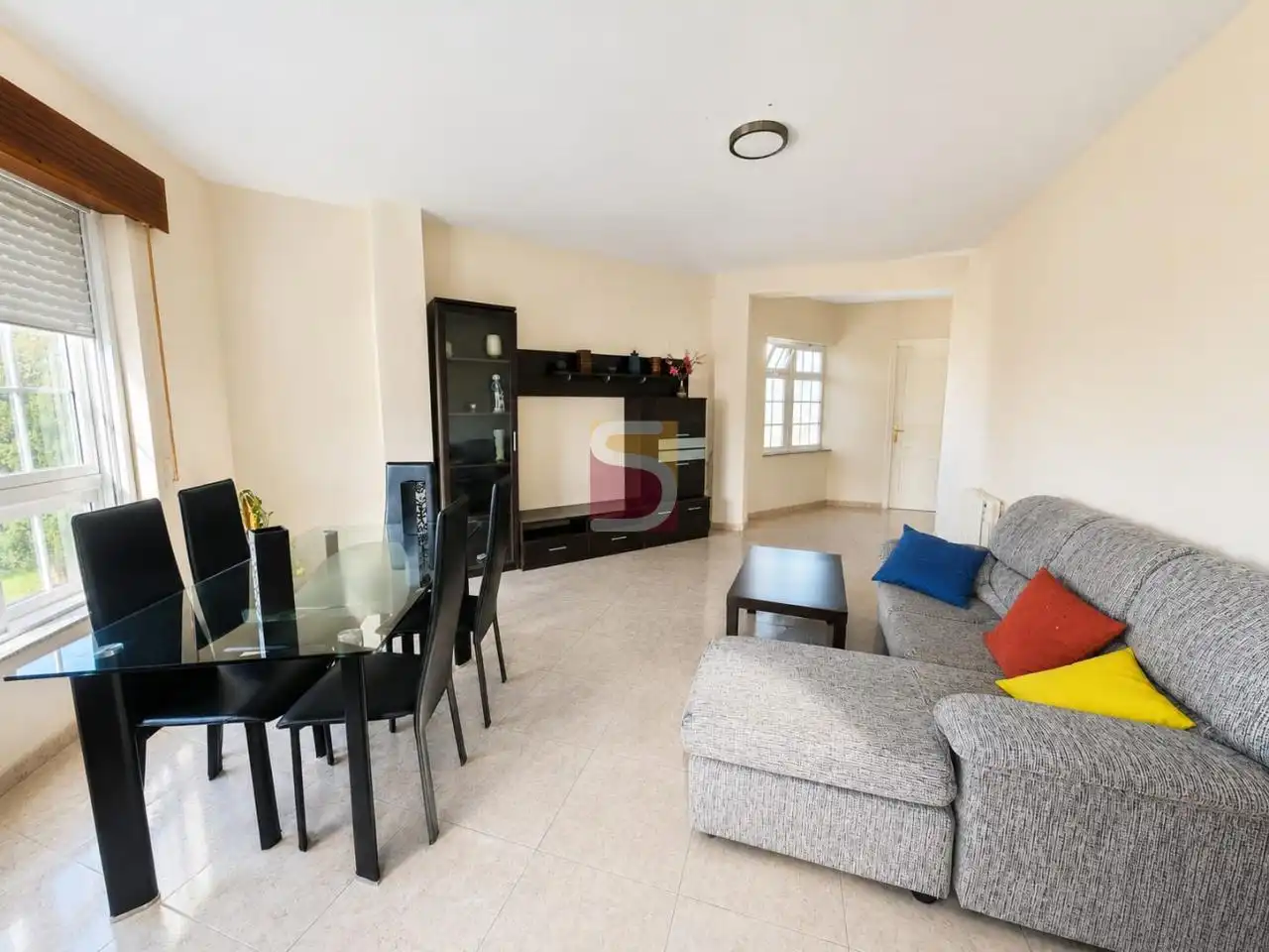 Sala de estar de Piso en venta en O Rosal   con Calefacción, Trastero y Amueblado