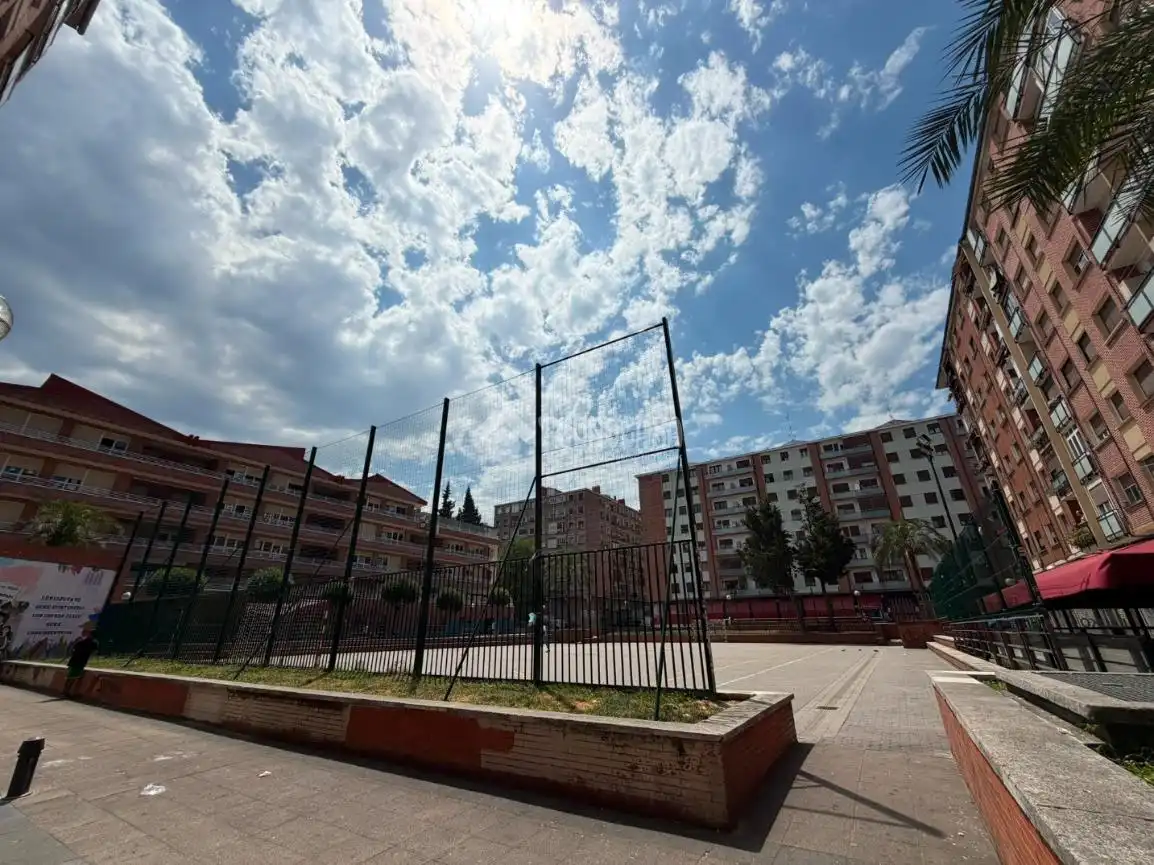 Vista exterior de Local de alquiler en Bilbao 