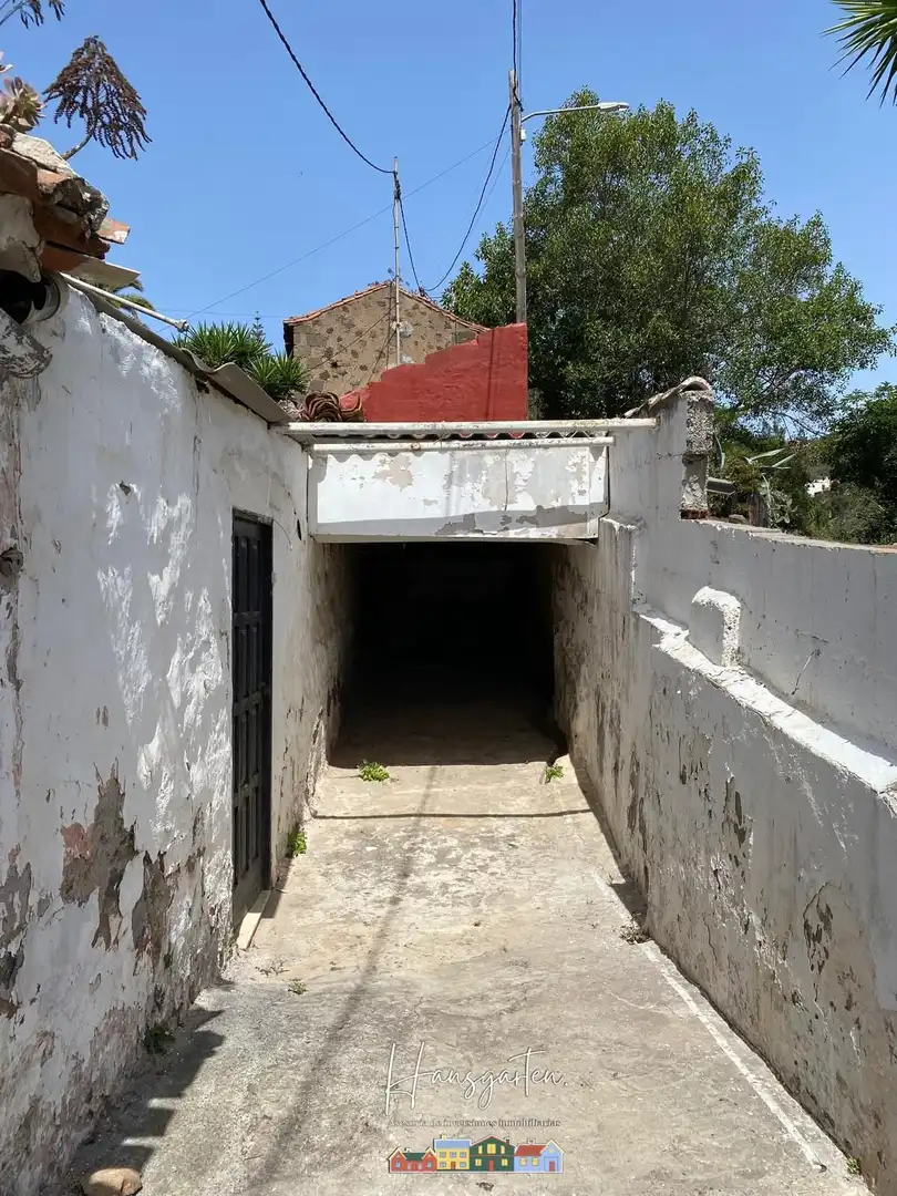 Houses for sale in Teror  with Private garden