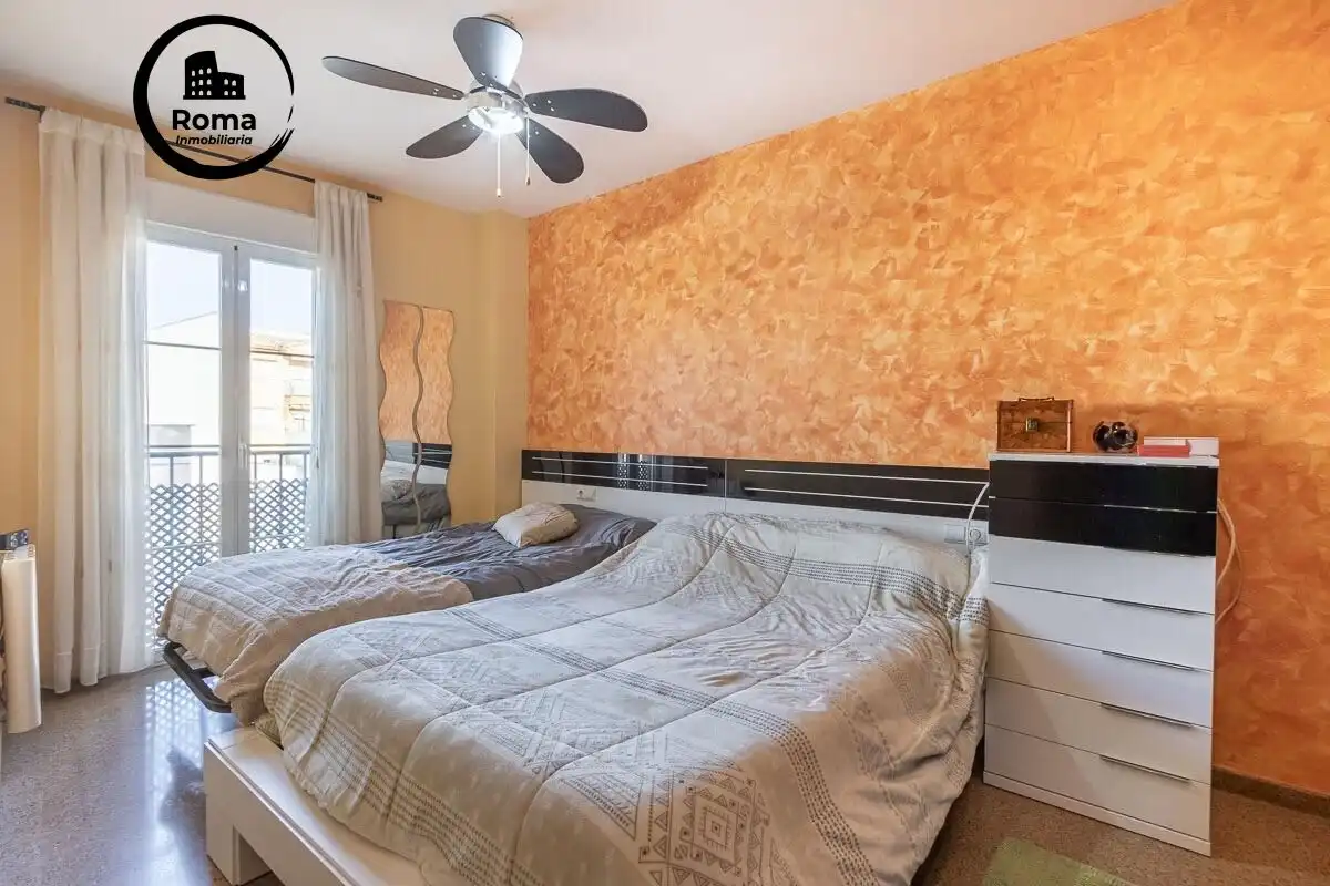 Habitación de Piso en venta en Las Gabias con Aire acondicionado, Balcón y Piscina comunitaria